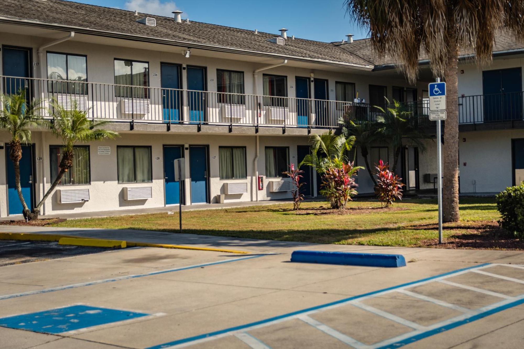 Motel 6-Ft. Pierce, Fl Fort Pierce Eksteriør bilde