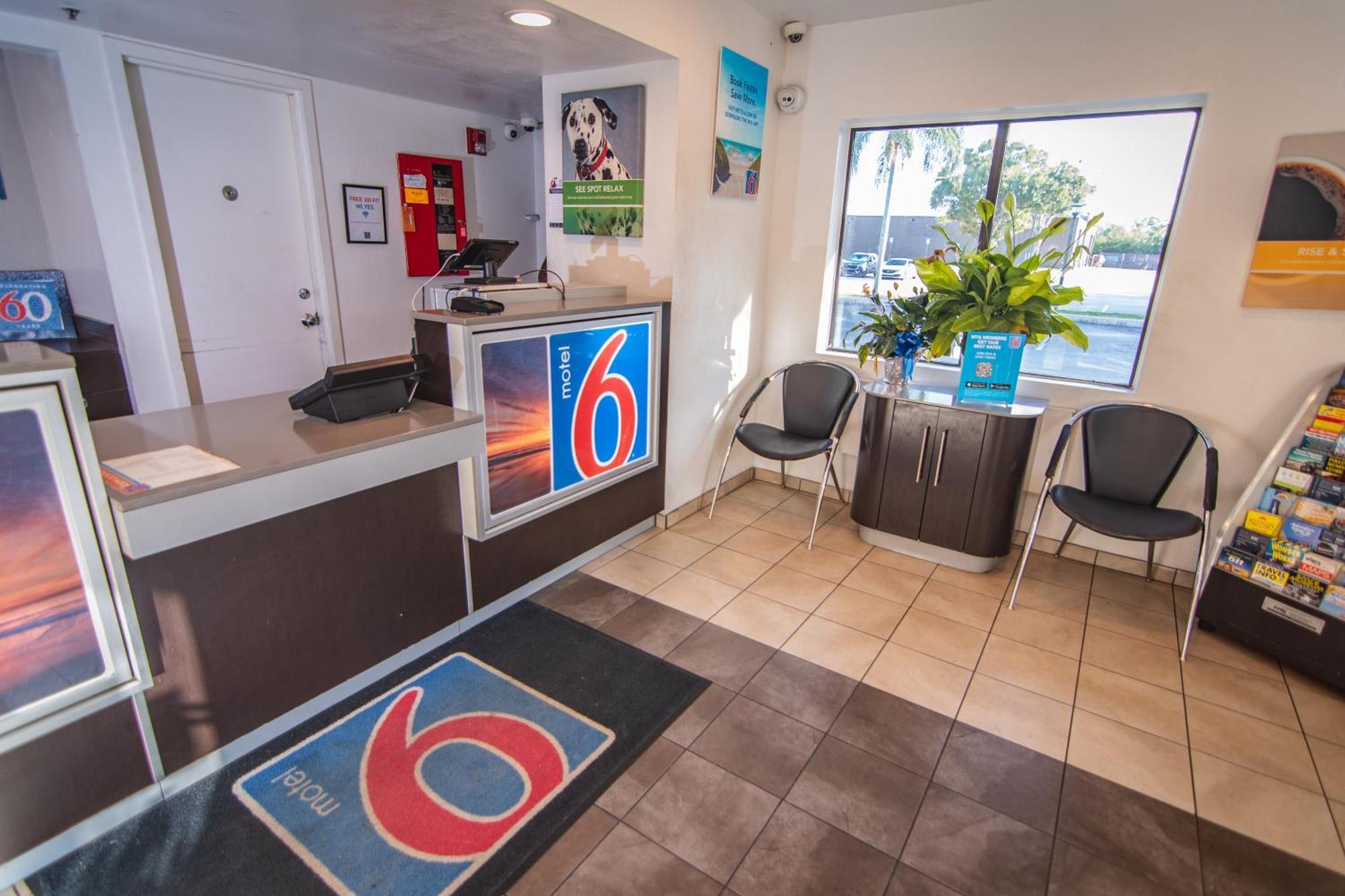 Motel 6-Ft. Pierce, Fl Fort Pierce Eksteriør bilde